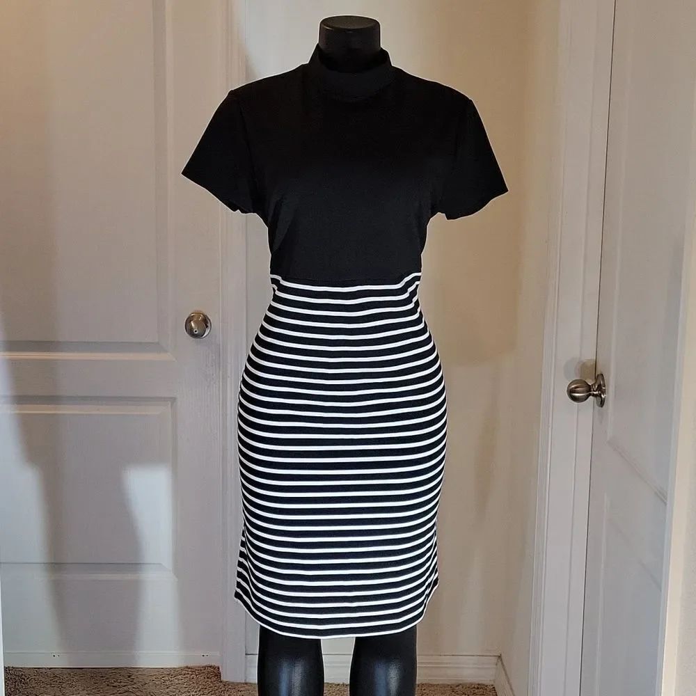 BRAND NEW SAMI&JO TUNIC NECK  SHORT SLEEVE DRESS